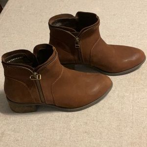 BLONDO Magan waterproof leather booties